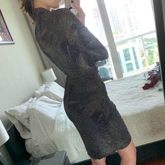 Metallic wrap dress - Picture 2 of 3